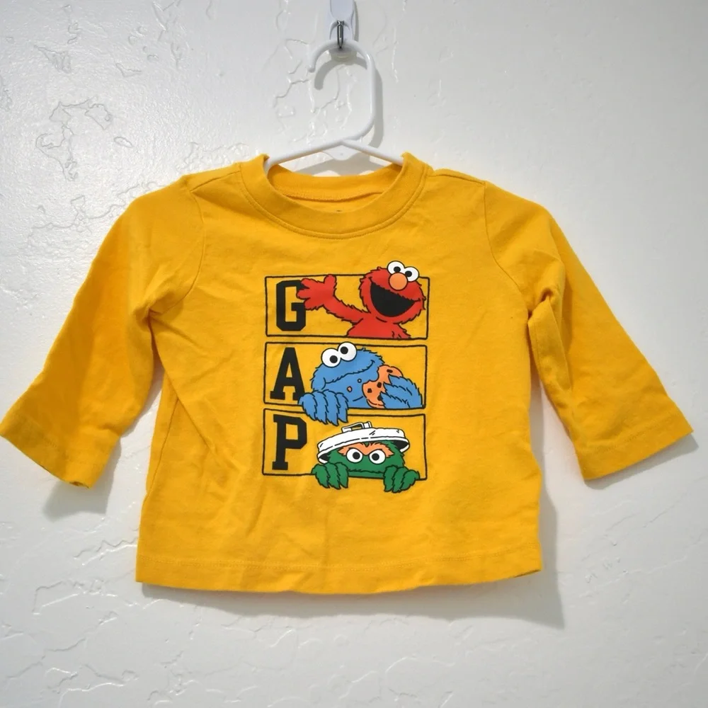 Baby GAP Sesame Street Elmo Cookie Monster Oscar Shirt 6–12M